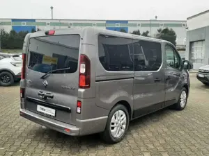 Renault Trafic SpaceClass 2.0 DCi 170 EDC Bild 3