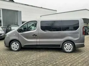 Renault Trafic SpaceClass 2.0 DCi 170 EDC Bild 4