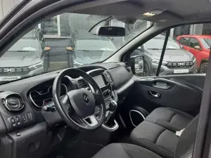 Renault Trafic SpaceClass 2.0 DCi 170 EDC Bild 2