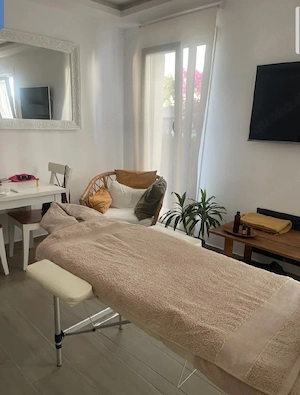 Eine Hand- oder Fußmassage entspannt die Muskeln und lindert das Gewicht