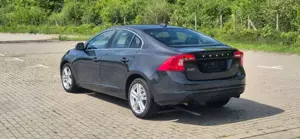 Volvo S60 T3 Kinetic NAVIGATION TEILLEDER Bild 3