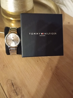 Tommy Hilfiger Damenuhr 