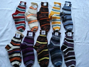 Selbstgestrickte Wollsocken