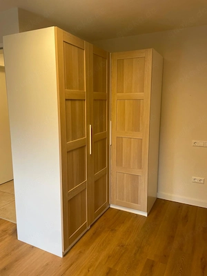 Geräumiger Kleider-Eckschrank kostenlos an  Selbstabholer abzugeben, in Wilferdingen -Remchingen abz