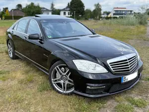 Mercedes-Benz S 63 AMG 5.5L BITURBO PERFORMANCE PACKAGE (571 PS)