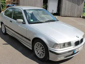 BMW 323 323ti compact Exclusiv Edition