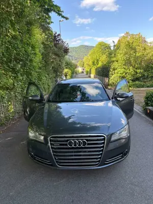 Audi A8 4.2 FSI quattro