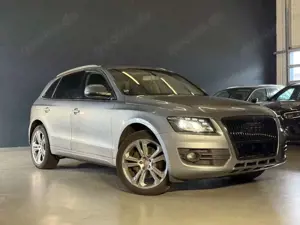 Audi Q5 2.0 TFSI hybrid quattro-PANO-NAVI-SHZ-TEMPO-