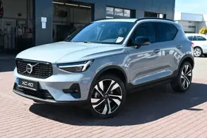 Volvo XC40 B4 DKG Ultra Dark*PANO*FSHZG*360°*ACC*AHK