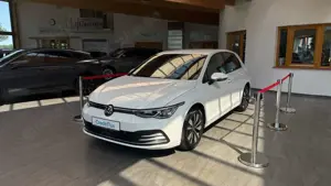 Volkswagen Golf VIII 2.0 TDI Life ACC*NAVI*LED*VIRTUAL COCK