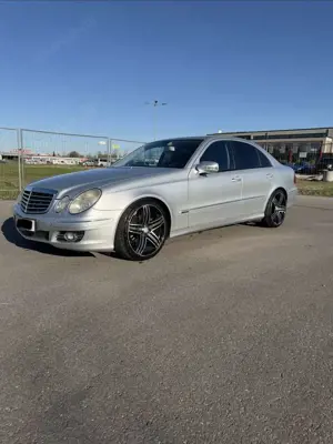 Mercedes-Benz E 320 CDI 7G-TRONIC Avantgarde