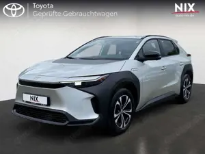 Toyota bZ4X FWD KAMERA SHZ AHK