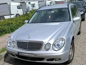 Mercedes-Benz E 220 E-Klasse T-Modell Diesel T CDI Automatik Classic