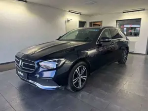 Mercedes-Benz E 220 d 4Matic T-Modell *Distronic*Avantgarde*