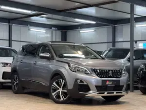Peugeot 5008 Allure 7SITZ*PANO*360°*ACC*TLEDER*SHZ*1.H