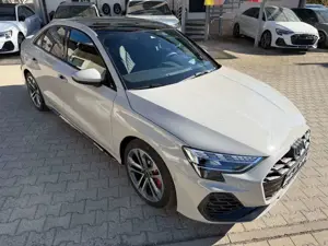 Audi S3 Limousine quattro PORSCHE KREIDE + AKRAPOVIC
