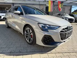 Audi S3 Limousine quattro PORSCHE KREIDE + AKRAPOVIC