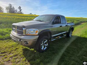 Dodge RAM 5,7 Hemi V8 / Automatik / 4x4