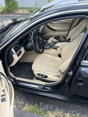 BMW 318 318i Touring Aut. Luxury Line