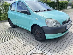 Toyota Yaris linea luna  Halbautomatik