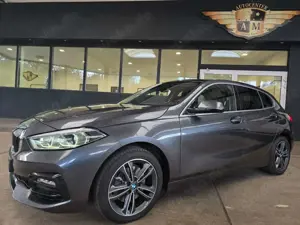 BMW 118 d Automatik Sport Line/M Sport Head-Up/17"