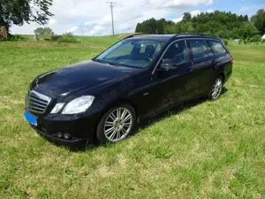 Mercedes-Benz E 220 E 220 T CDI DPF BlueEFFICIENCY Automatik