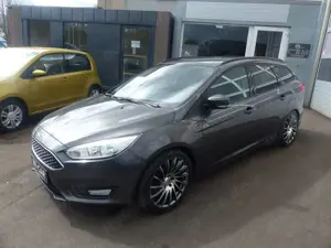Ford Focus 1.0 Ecoboost Turni Navi Klima Tempomat Sitzheizung