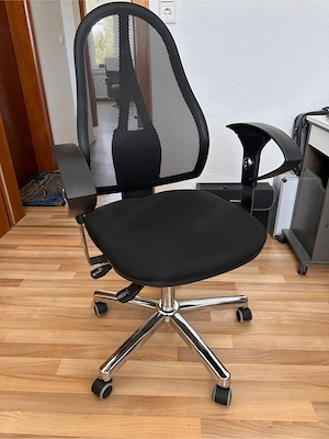 Büro Drehstuhl in schwarzer Farbe