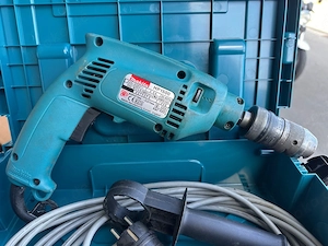MAKITA Bohrmaschine HP 1500 inklusive Schnell Spann Futter
