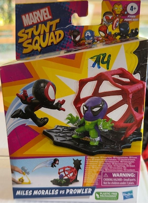 Hasbro Marvel Stunt Miles Morales VS Prowler