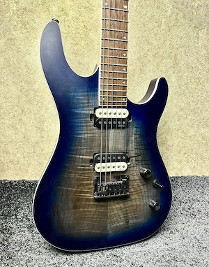 Cort KX300 E-Gitarre kaum Gebrauchsspuren