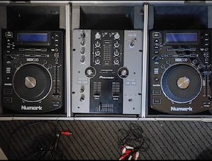 DJ-Komplettset Numark NDX500 + Pioneer DJM-250 inkl. Flightcase