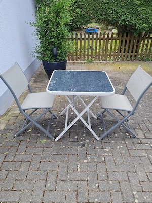 Sitzgarnitur 2 Stühle 1 Tisch alles zusammenklappbar