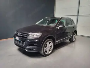 Volkswagen Touareg 4.2 V8 TDI R-Line *Navi| Pano| Kamera*