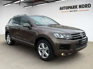 Volkswagen Touareg 3.0 V6 TDI BMT Exclusive - VOLL! Bild 2