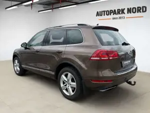 Volkswagen Touareg 3.0 V6 TDI BMT Exclusive - VOLL! Bild 3