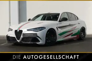 Alfa Romeo Giulia Quadrifoglio 2.9 *Bi-XENON*CARBON*SPARCO*