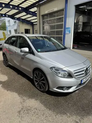 Mercedes-Benz B 200 B 200 (246.243)