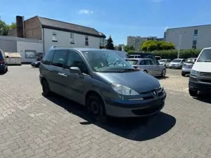 Peugeot 807 Family 7 Sitzer
