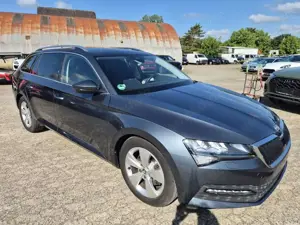 Skoda Superb Combi 1.5 TSI Style Navi Kamera LED