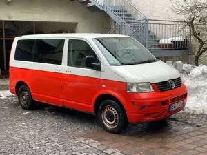 Volkswagen T5 9-Sitzer