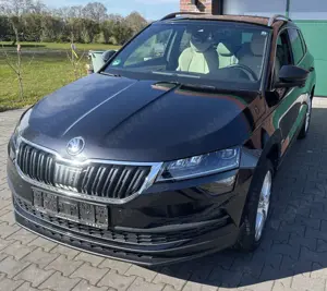Skoda Karoq Karoq 1.6 TDI SCR DSG Vollleder AHK Carplay ACC