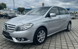 Mercedes-Benz B 180 Lim. 1-Hd.|Park|SHZ|AHK|