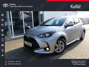 Toyota Yaris 1.5 VVT-iE Klima Kamera SHZ CarPlay Alu