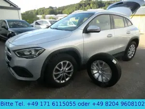 Mercedes-Benz GLA 200 d Panorama/Navi/Sommer- und Winterräder