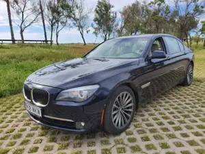 BMW 750 750Li