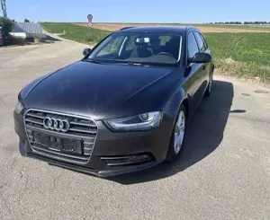 Audi A4 Ambition 2.0 Avant *Navi*Klima*Einparkhilfe*SHZ*