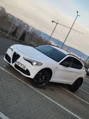 Alfa Romeo Stelvio 2.0 Turbo 16V AT8-Q4 Lusso Ti