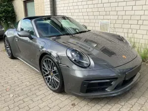 Porsche 992 911 Targa 4 Sportpaket/Chrono/Lederpack/Exclusiv