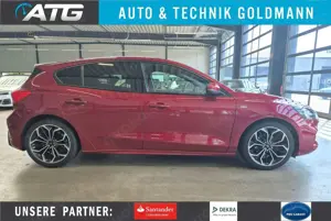 Ford Focus FOCUS ST-LINE NAVI SITZHZ PDC TÜV+SERVICE NEU